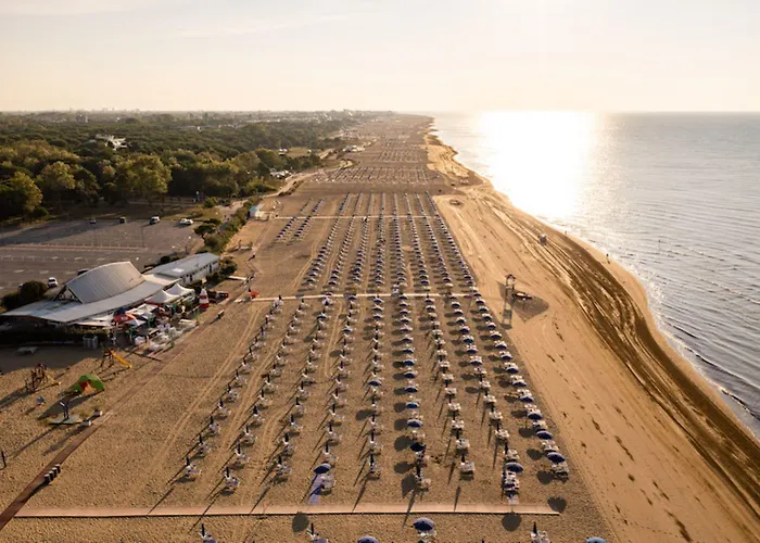 Comfort And Relax By The Pool-beahost * Bibione